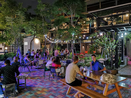 There Bar & Cafe