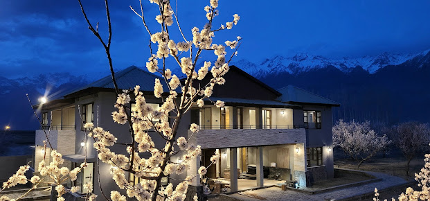 Pinnacle Executive Lodges